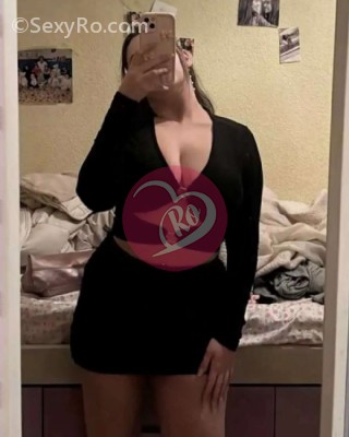 Cristina 23 de ani - Forme plinuțe.