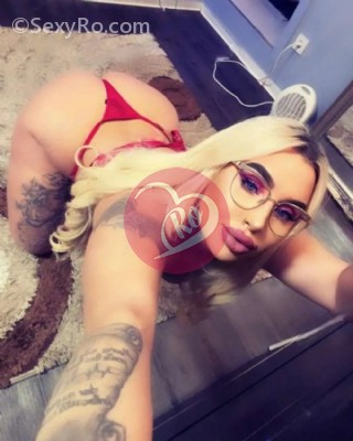 Blonda tatuata, cu piercing în zona intima! Ofer și show web, dar și masaj erotic! fotografia:3