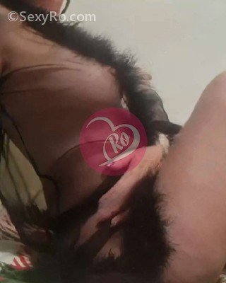 Gabriela Doamna minionă ador săruturile. fotografia:3