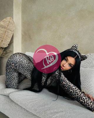 Emma fata cu singurul anunț Real 100%. fotografia:4