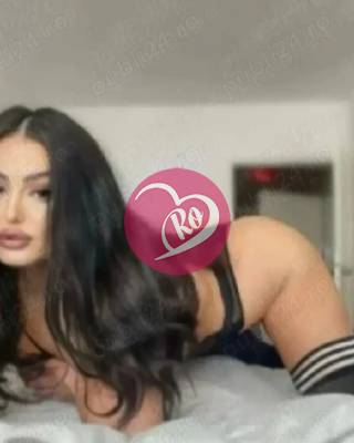 Georgiana brunetă sexy senzuala la Tomis III. fotografia:2