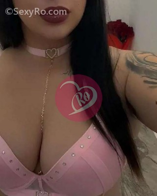 Deea brunetă clipe de fericire totale.