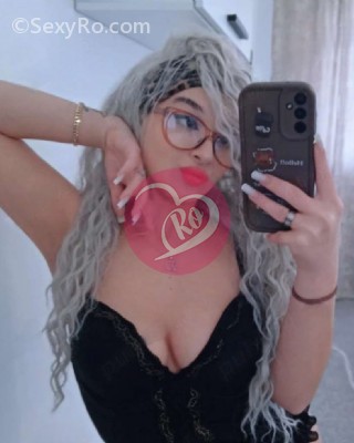 Andreea sunt tânăra și sociabila mă joc cu sexul vostru. fotografia:2