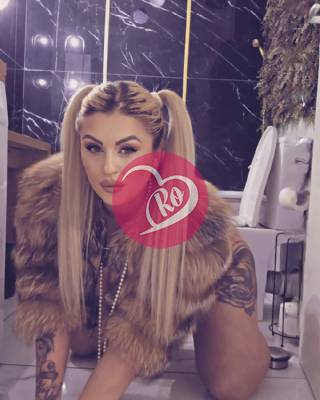 Kimm top blonda Noua în oraș Fac confirmare.