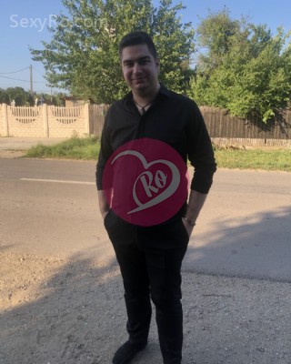 Alex Asu Caut parteneră (18-50 ani) Fără obligații. fotografia:2