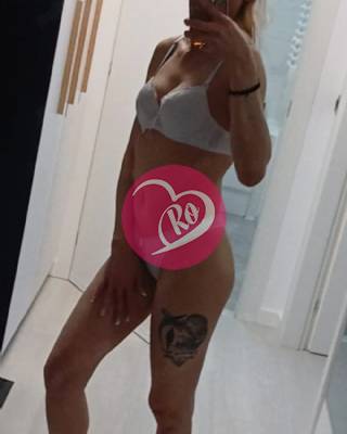 Andreea nouă la voi în oraș Fac și Party.