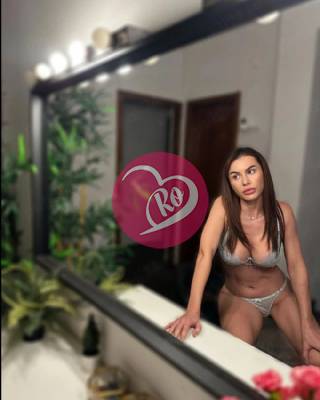 Denisa Show Sexting - Iubesc mult bărbații. fotografia:3