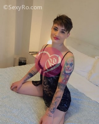 Claudia fata de 23 de ani.
