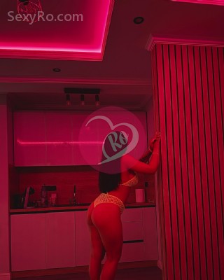 Mădălina Aștept apelul tău. fotografia:3