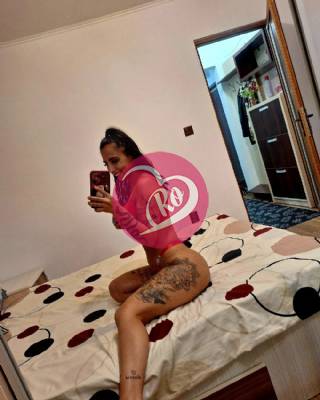 Femeie frumoasă ador dragostea fac confirmare pe Whatsapp. fotografia:2