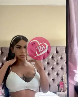 Daria Transsexuală fac doar show la web sau am filmulețe.