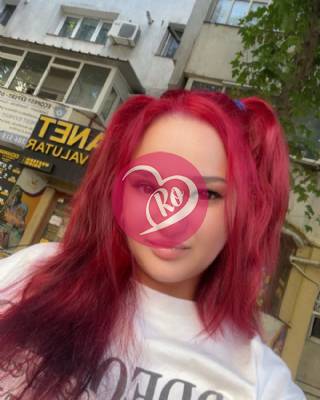 Maria fata cu parul roșcat roșu Hot sex cu voi.
