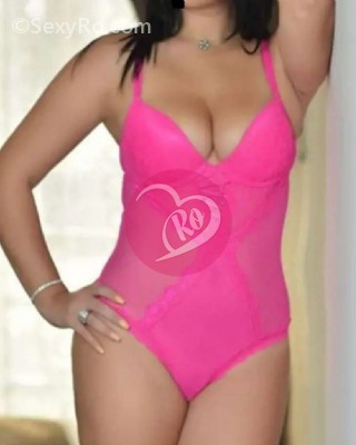 Sunt sexi cu forme îmi place excitarea maxima.
