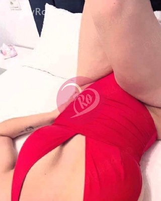 Rebeka 20 ani fata eleganta cu chef de distracție sunt singură în locație. fotografia:2