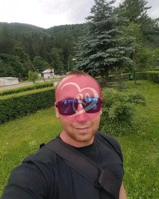 Răzvan Plăcere pasiune și răsfăț pentru doamne și domnișoare! fotografia:3