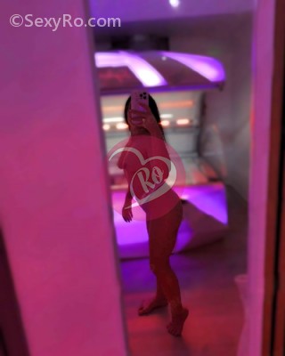 Vino se ne distrăm ofer intimitate și satisfacere. fotografia:4