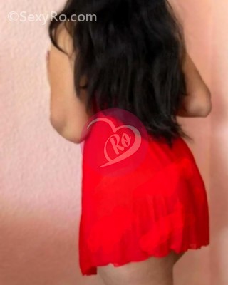 Domana matură foarte discreta care cunoaște bine bărbații. fotografia:2