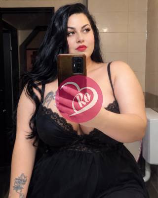 Adelina fată cu forme bogate pentru amanții pofticioși. fotografia:4