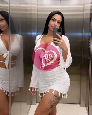 Lorena Luxuri - deplasări la mine confirmare pe WhatsApp fac și show web cu jucări.