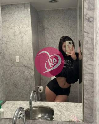 Femeia Dulce plină de pasiune intima satisfac doritori de senzații puternice. fotografia:3