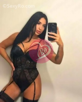 Fata tânără de 20 de ani piercing zona intima și buric reală confirm WhatsApp. fotografia:2